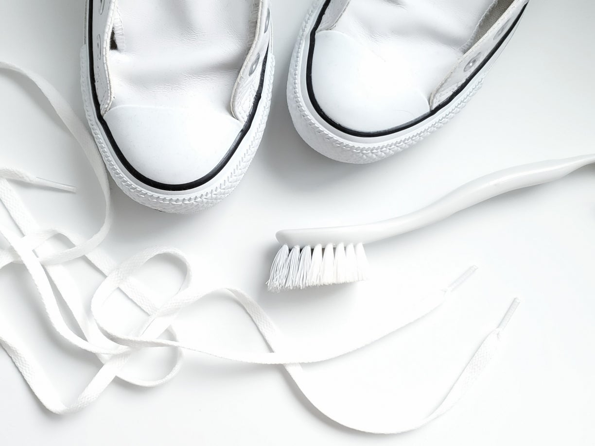 スニーカーを自宅で洗う簡単な方法を紹介！お気に入りの靴を長く履こう！